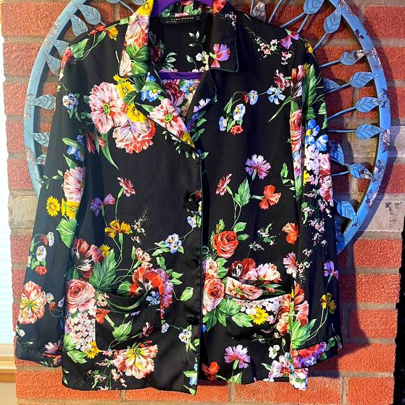 Zara Womans Blouse, Size S, PJ Top, Feels Like Silk, Black w/ Flowers, Button Up - Picture 1 of 4
